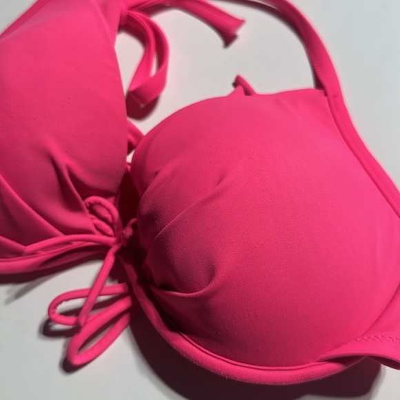 Victoria's Secret Hot Pink Bombshell Bikini Top Size 34DD Ruffle Halter - Picture 7 of 7